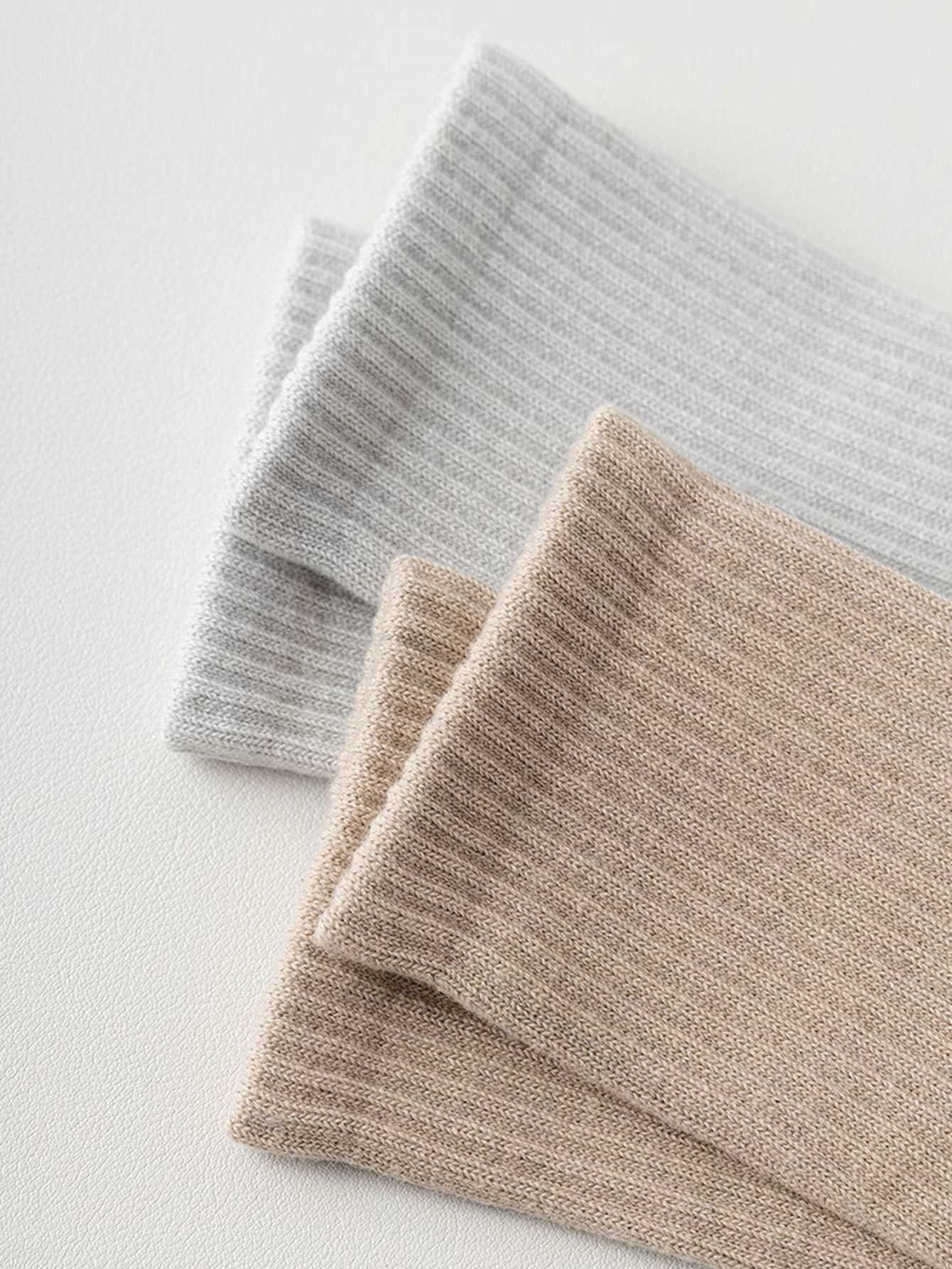 3 أزواج من جوارب اليوغا الاحتر - مراجعة Grip Sock Yoga وسعره